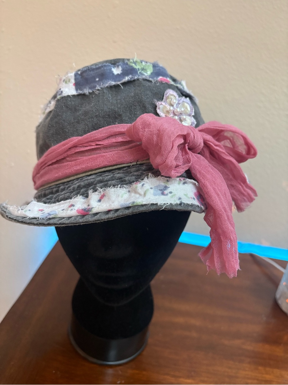 Women’s Pink Scarf Accent Gray Bucket Hat
